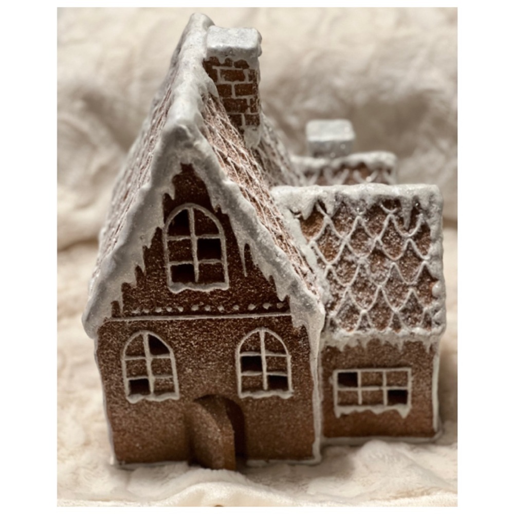 NEW Gingerbread Cottage Frosted Glitter House Decor Holiday Display Frosted